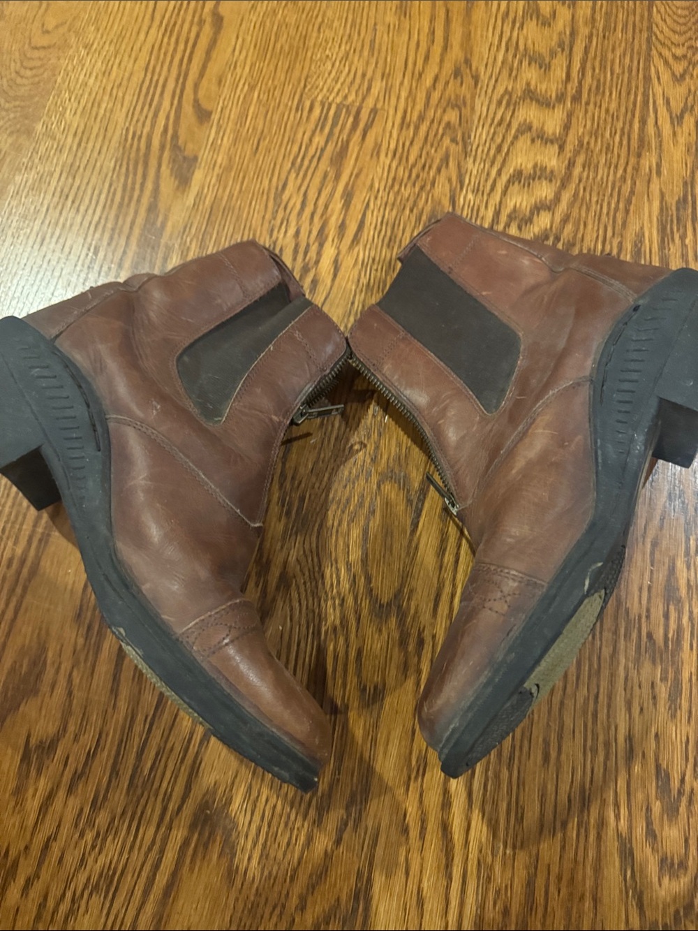 OVATION Women's Brown Leather Front-Zip Equestrian boots distressed, durable